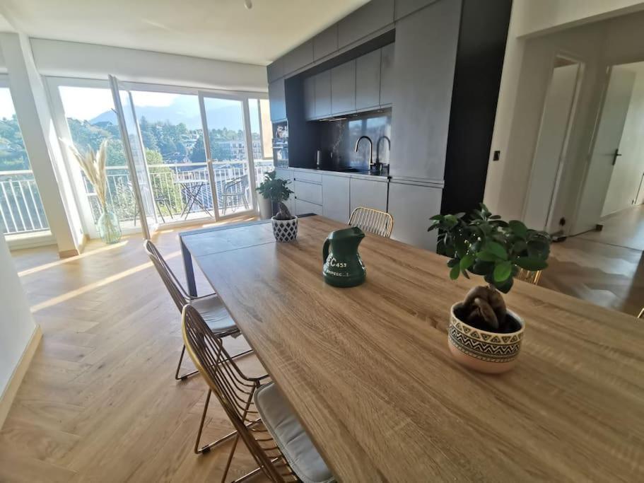 Le Parmelan - Grand Appartement Familial Avec Vue Sur La Montagne Annecy Bagian luar foto